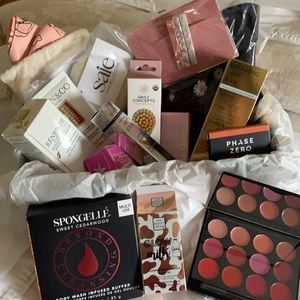 “Glam” In A Box!